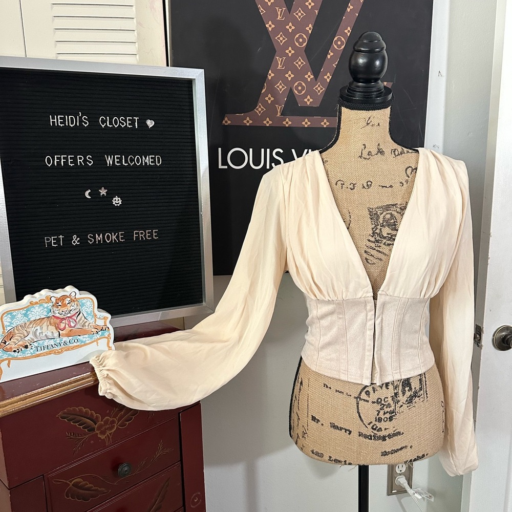 ๐Love X Design Long Sleeve Corset Top - Picture 4 of 16